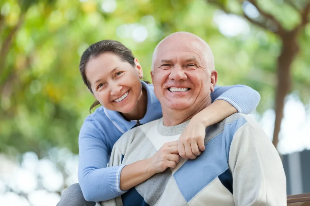 Nuestro enfoque de rehabilitación oral integral nos permite combinar implantes con otros servicios como el diseño de sonrisa, garantizando que el resultado final no solo sea funcional, sino también estéticamente perfecto y natural.