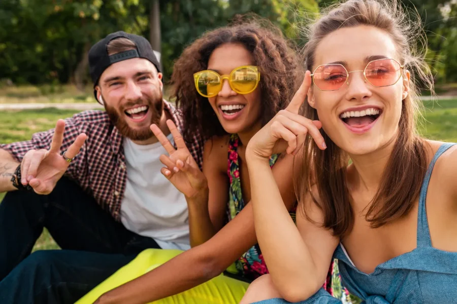 ¿Múltiples problemas dentales? En PerfectSmile Bogotá, manejamos tu caso con un enfoque integral de rehabilitación oral. Combinamos implantes, prótesis, diseño de sonrisa y más para devolverte la salud, función y belleza. ¡Transforma tu sonrisa!